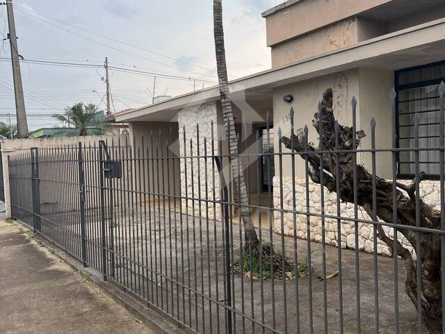 #651 - Casa para Venda em Cosmópolis - SP