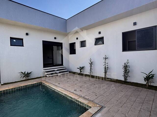 #927 - Casa para Venda em Cosmópolis - SP - 2