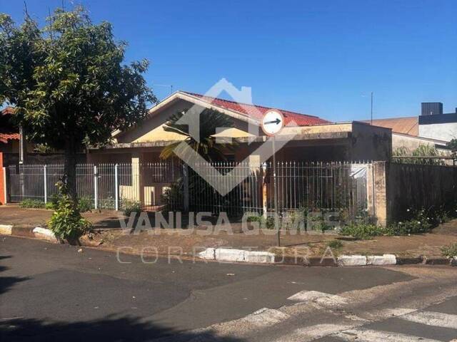 #832 - Casa para Venda em Cosmópolis - SP