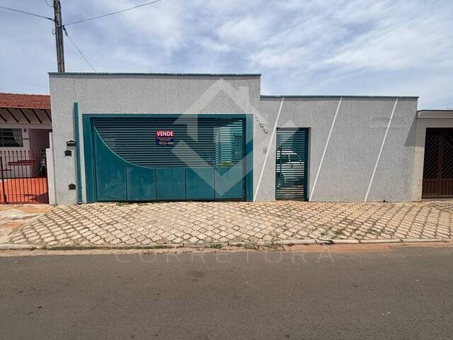 #831 - Casa para Venda em Cosmópolis - SP