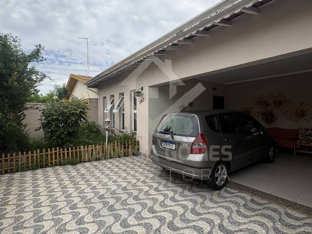 #1020 - Casa para Venda em Cosmópolis - SP