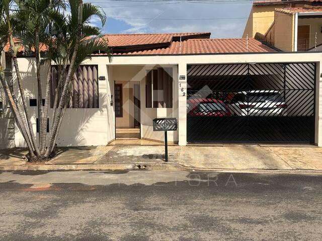 #1030 - Casa para Venda em Cosmópolis - SP