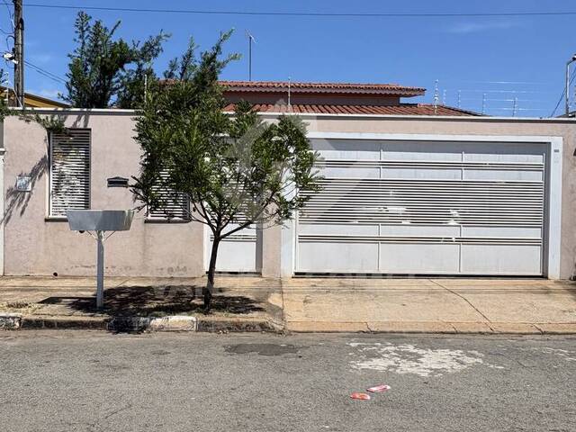 #1020 - Casa para Venda em Cosmópolis - SP