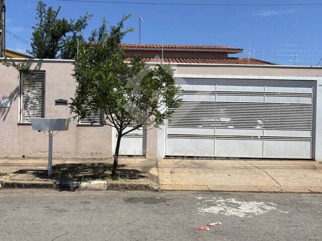 #1020 - Casa para Venda em Cosmópolis - SP