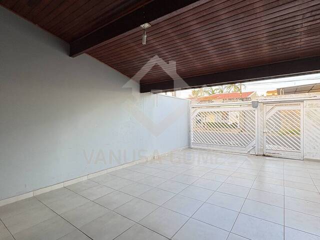 #1042 - Casa para Venda em Cosmópolis - SP