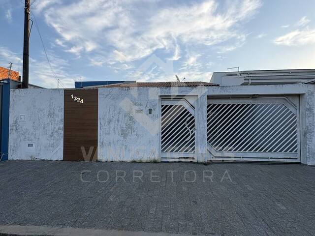 #1042 - Casa para Venda em Cosmópolis - SP