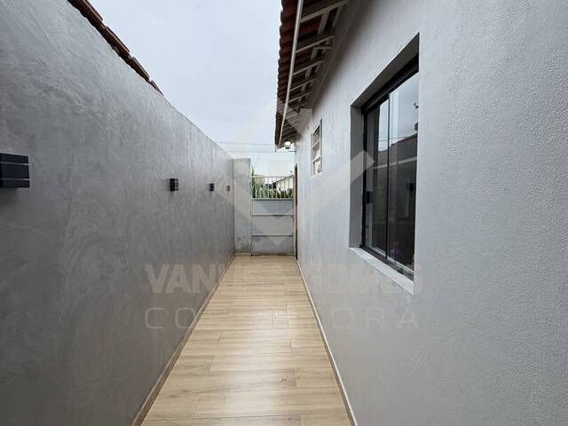 #1081 - Casa para Venda em Cosmópolis - SP - 2