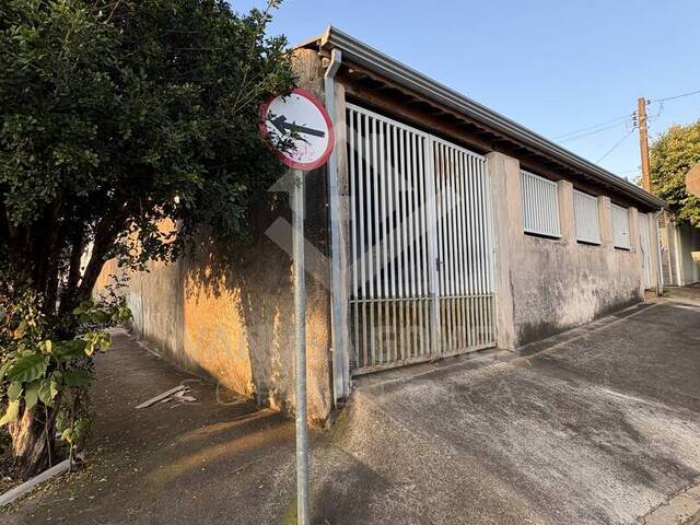 #1085 - Casa para Venda em Cosmópolis - SP