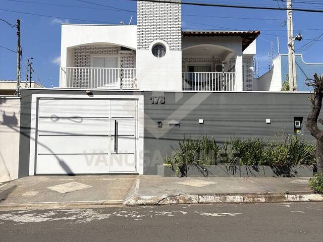 Casa para Venda em Cosmópolis - 3