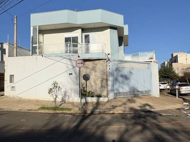 #1104 - Casa para Venda em Cosmópolis - SP